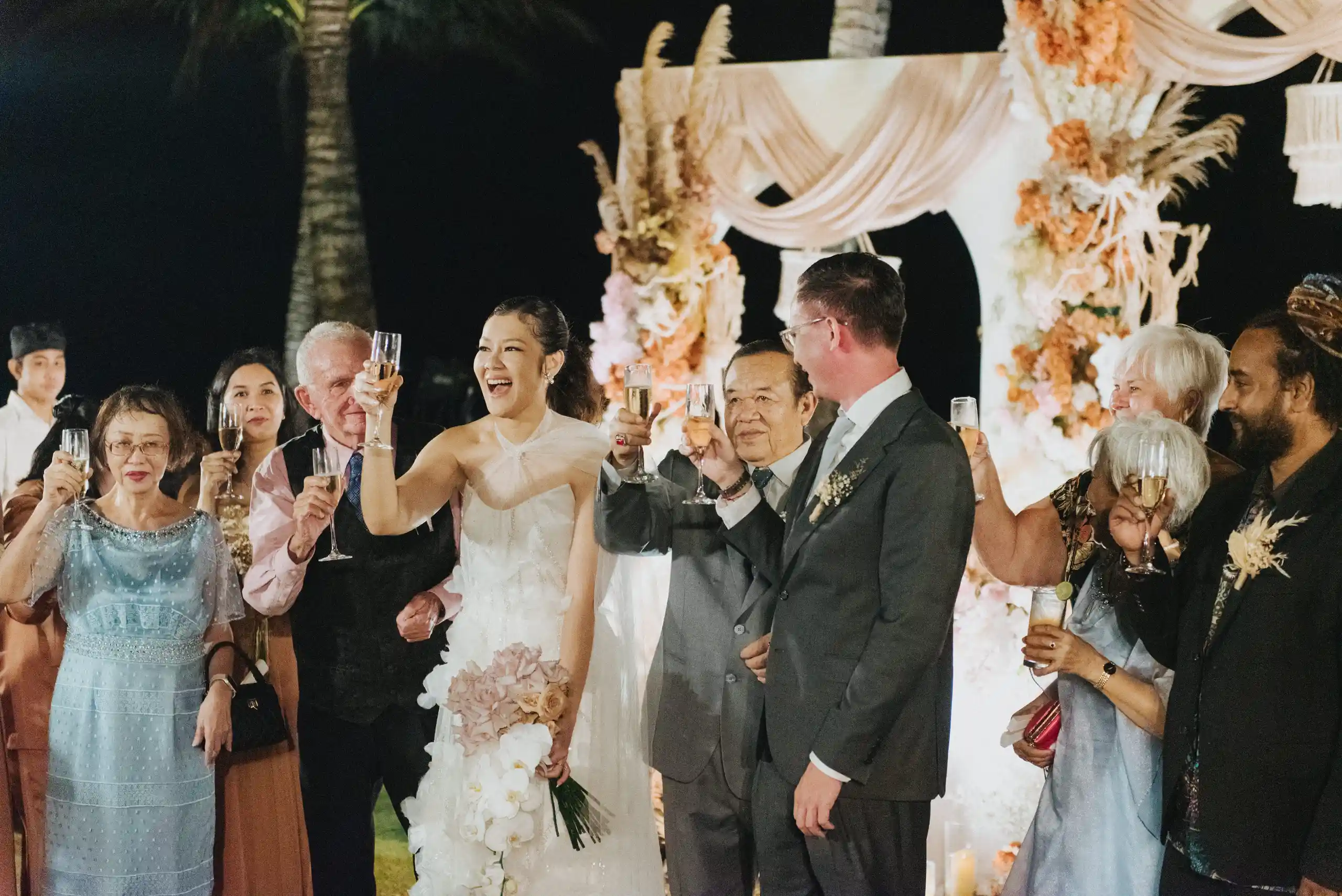 Chris & Vina — photo 2
