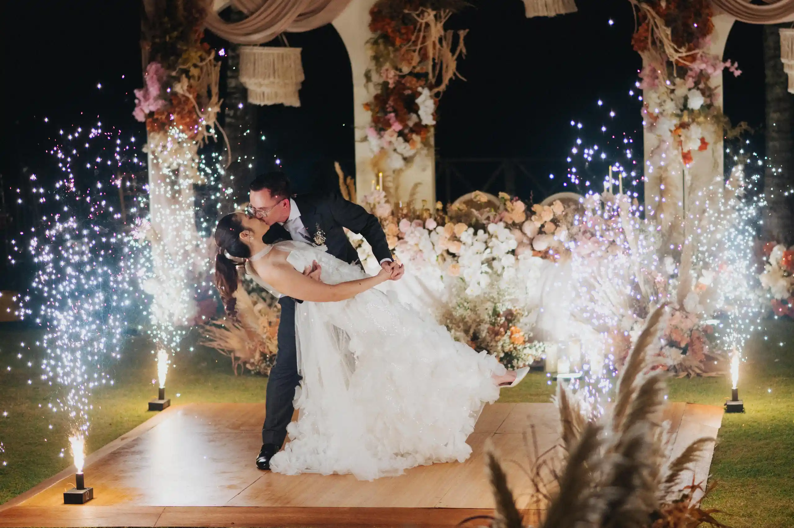 Chris & Vina — photo 4
